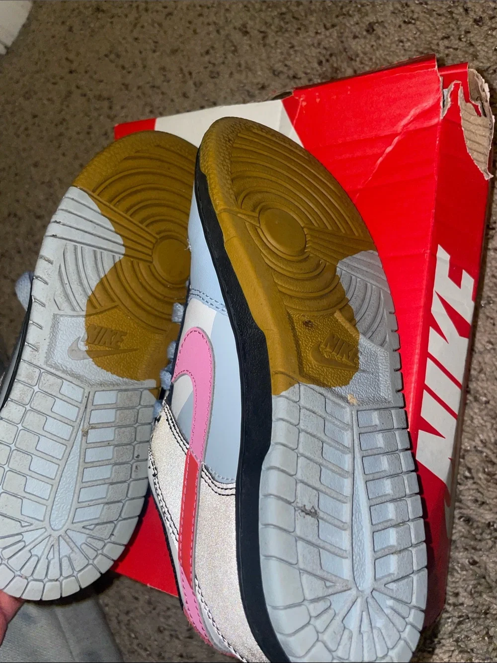 Nike youth low